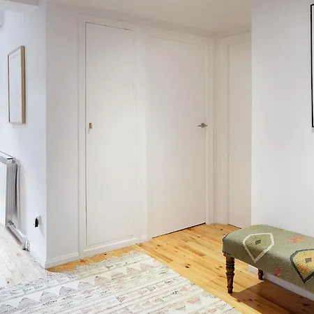 Vila Aterian Aresti *